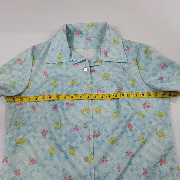 Vtg Spring Flowers Print Button Front Short Sleeve Top - Picture 5 of 11